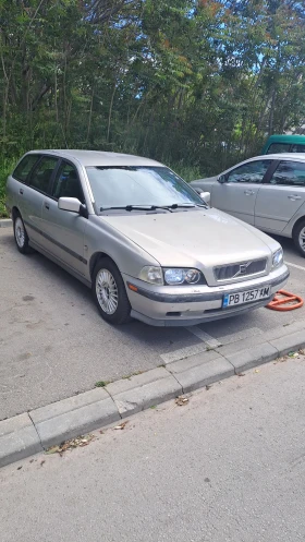����� �� �������� �� Volvo V40