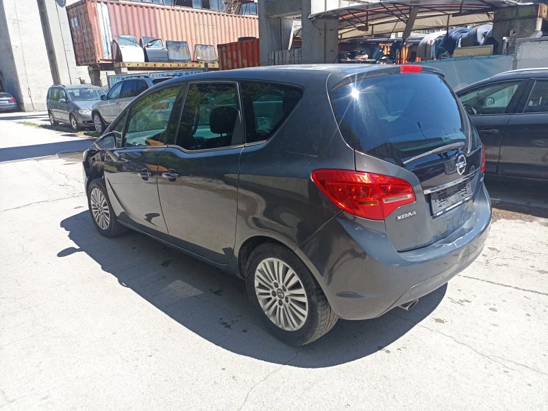 Opel Meriva 1.6CDTI, снимка 5 - Автомобили и джипове - 45578815