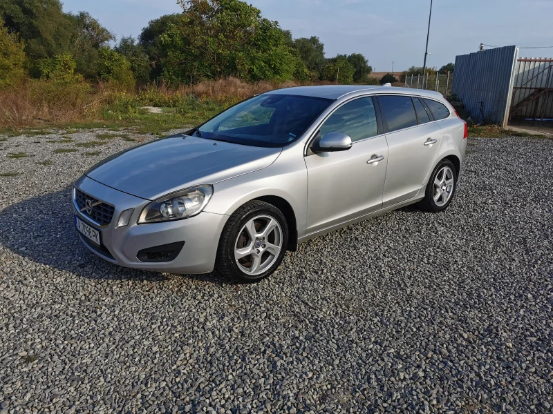 Volvo V60 D3 163 AUTOMATIC, снимка 1 - Автомобили и джипове - 47400282