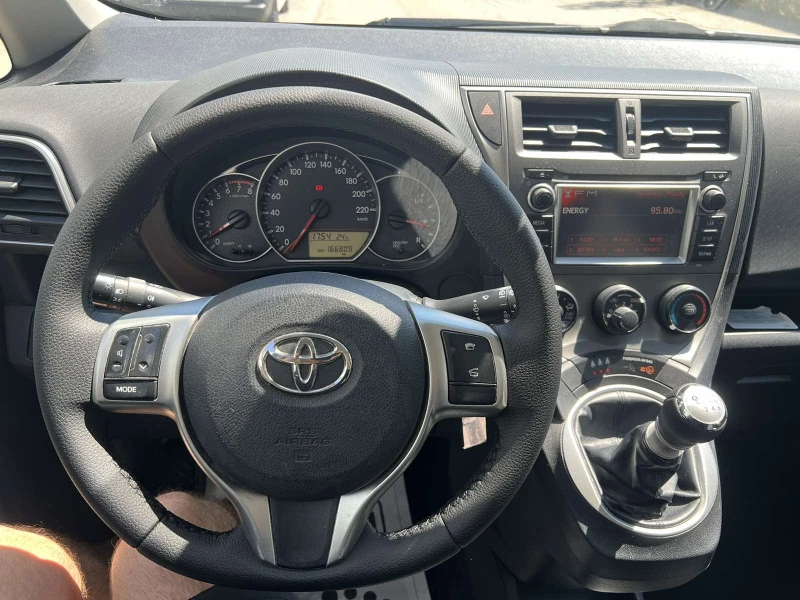 Toyota Verso S 1.3VVTI Camera, снимка 11 - Автомобили и джипове - 48049623