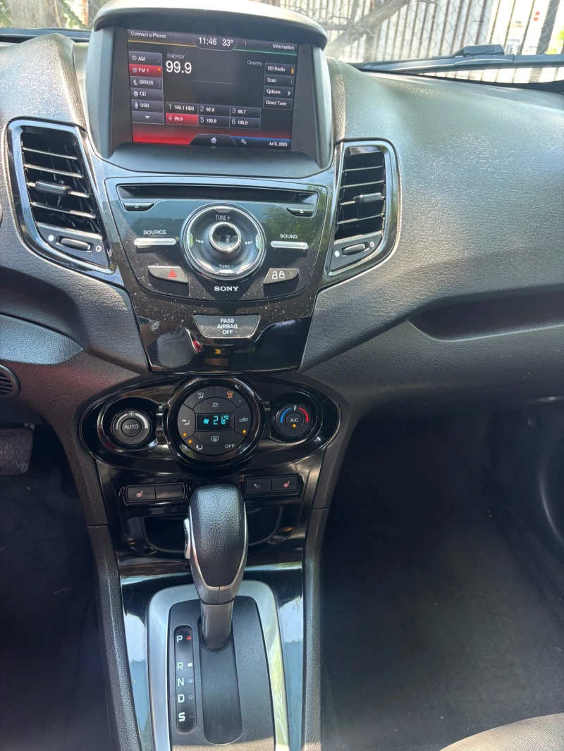 Ford Fiesta Titanium, снимка 7 - Автомобили и джипове - 51628846