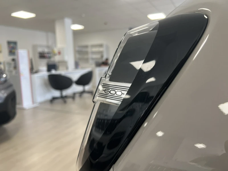 Fiat 600 MHEV La Prima 145hp, снимка 13 - Автомобили и джипове - 51215235