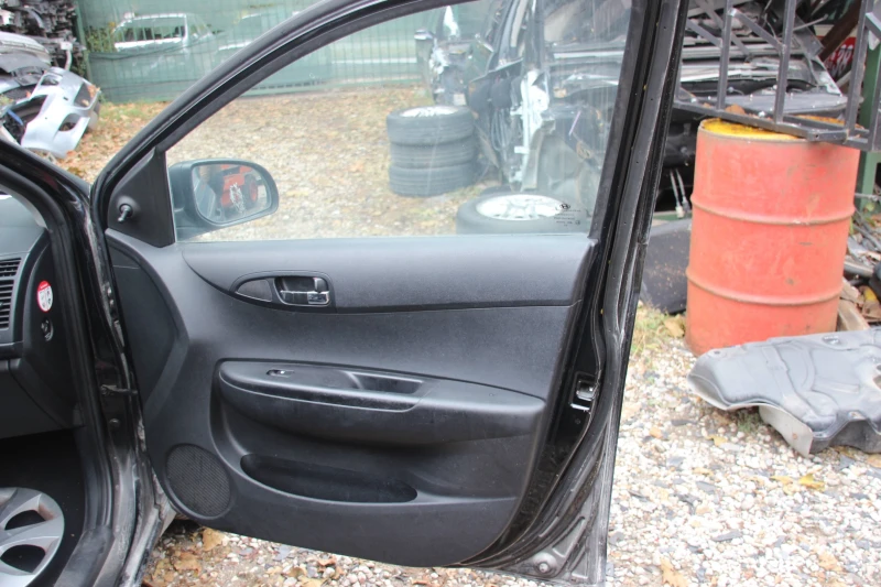 Hyundai I20 1.2i  С ПРОБЛЕМ В ДВИГАТЕЛЯ   САМО НА ЧАСТИ , снимка 12 - Автомобили и джипове - 52041290