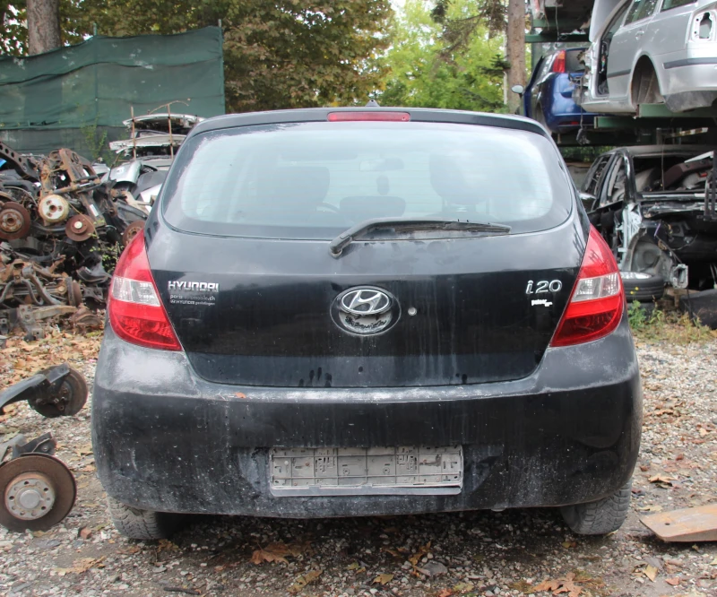 Hyundai I20 1.2i  С ПРОБЛЕМ В ДВИГАТЕЛЯ   САМО НА ЧАСТИ , снимка 6 - Автомобили и джипове - 52041290