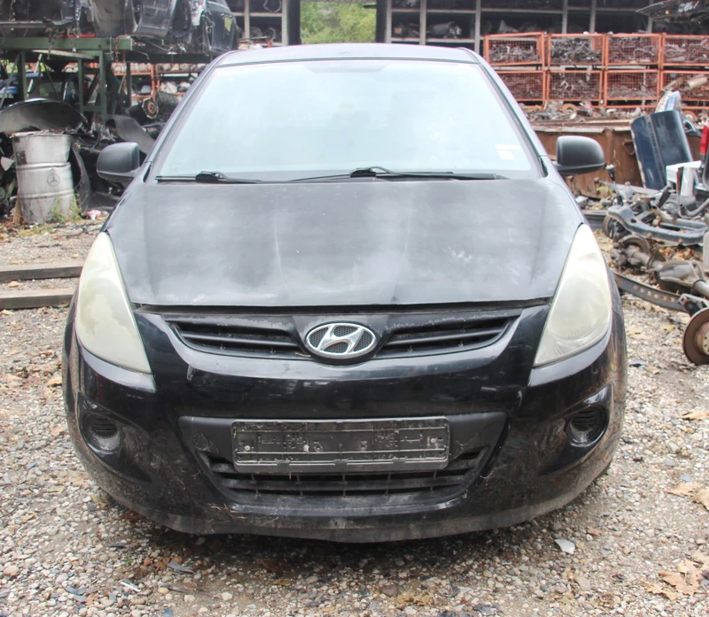 Hyundai I20 1.2i  С ПРОБЛЕМ В ДВИГАТЕЛЯ   САМО НА ЧАСТИ , снимка 2 - Автомобили и джипове - 52041290