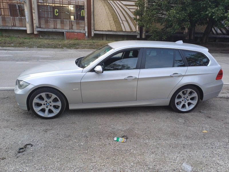 BMW 330 XI, снимка 3 - Автомобили и джипове - 52528540