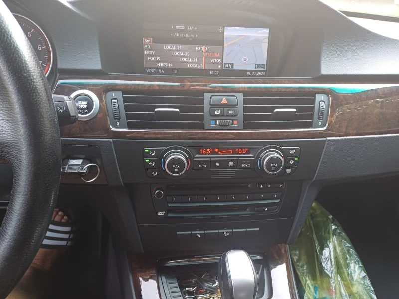 BMW 330 XI, снимка 8 - Автомобили и джипове - 52528540