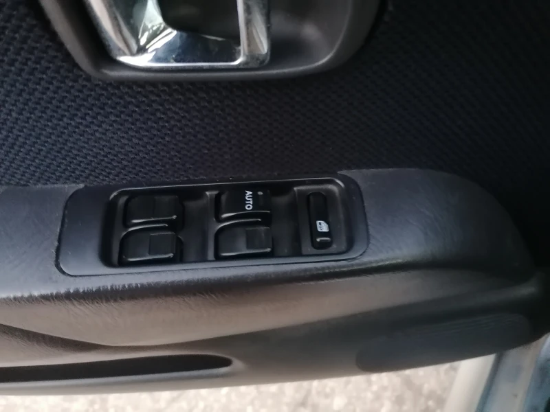 Daihatsu Sirion, снимка 10 - Автомобили и джипове - 52927844