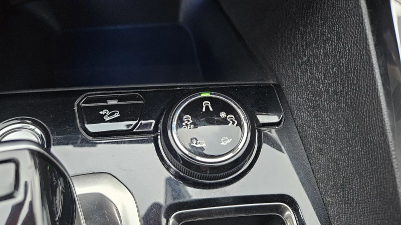 Peugeot 3008 1.5 d..GT-LINE , снимка 15 - Автомобили и джипове - 53134653