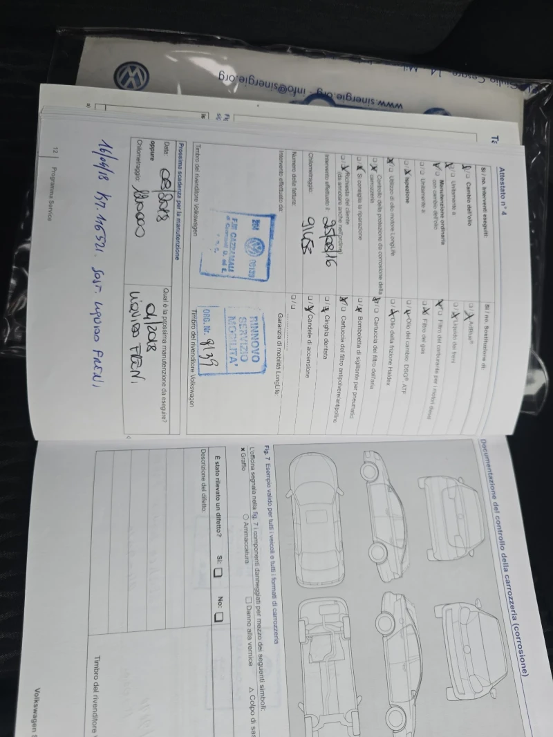 VW Golf 1.6TDI, снимка 16 - Автомобили и джипове - 53455338