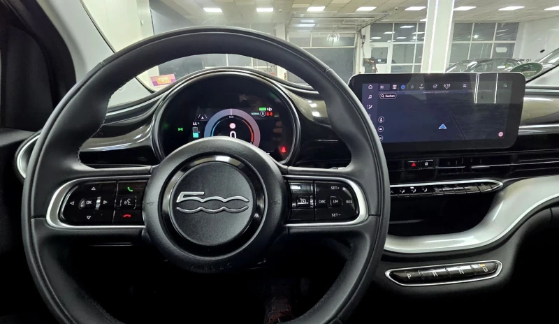 Fiat 500 e42KWh/icon/Navi/Camera, снимка 11 - Автомобили и джипове - 53458713
