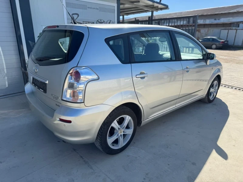Toyota Corolla verso 2.2 136hp - изображение 2