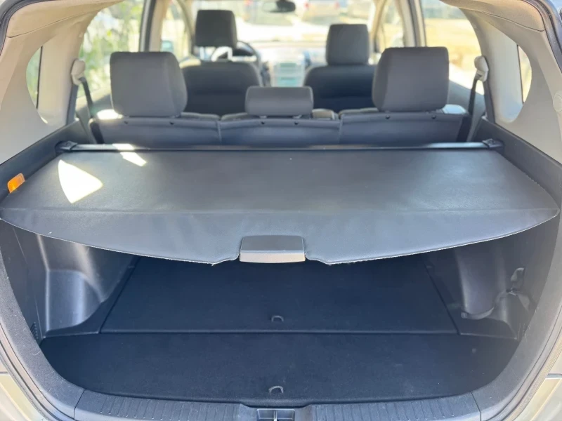 Toyota Corolla verso 2.2 136hp - изображение 7