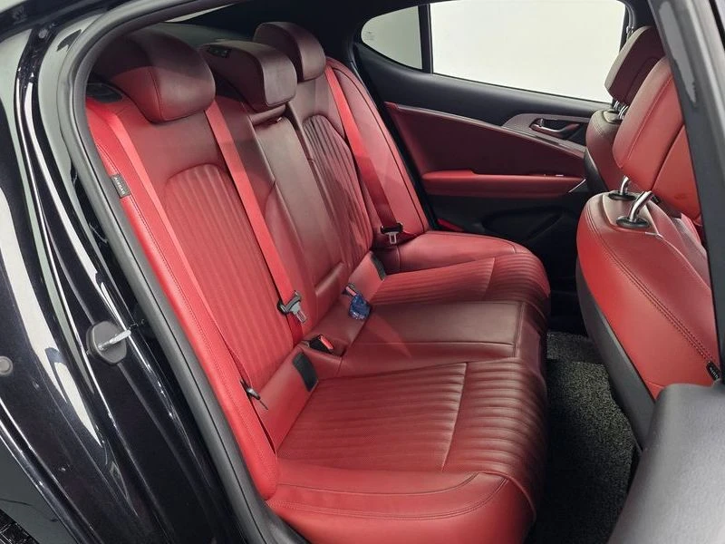 Genesis G70 2.0 Automatic, снимка 15 - Автомобили и джипове - 55598125