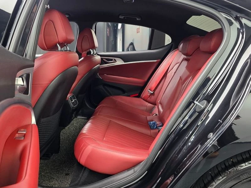 Genesis G70 2.0 Automatic, снимка 16 - Автомобили и джипове - 55598125
