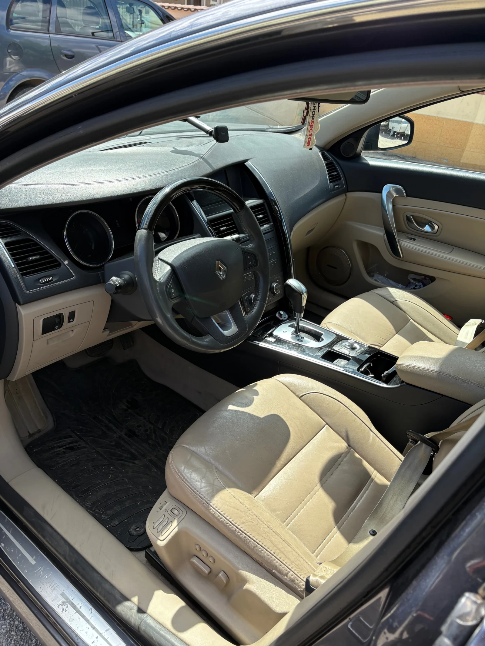 Renault Latitude  - изображение 5