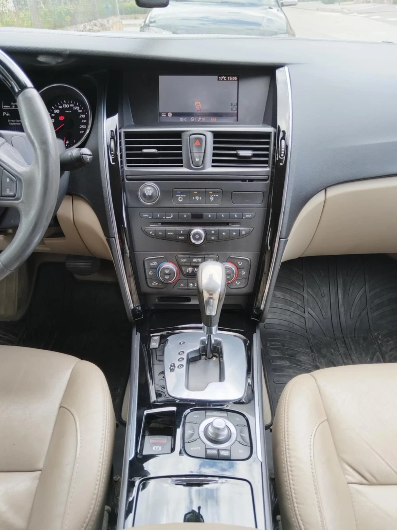 Renault Latitude  - изображение 10