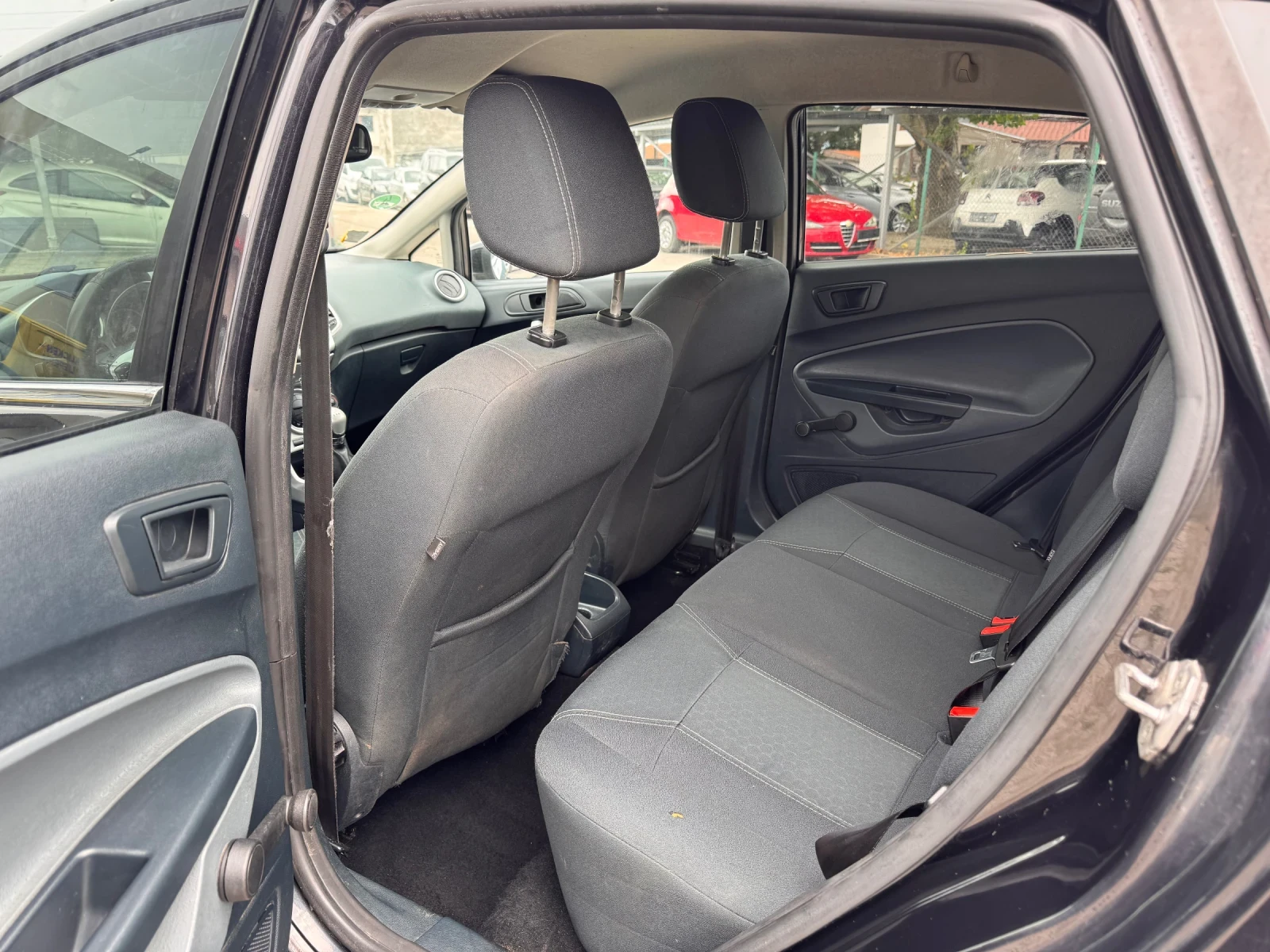 Ford Fiesta 1.6TDCi - изображение 9