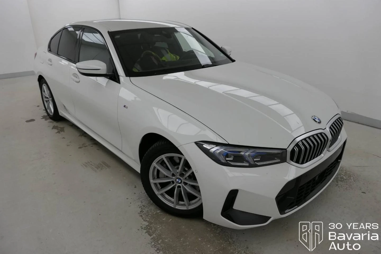 BMW 330 i xDrive M Sport Paket Sportautomatic - изображение 4