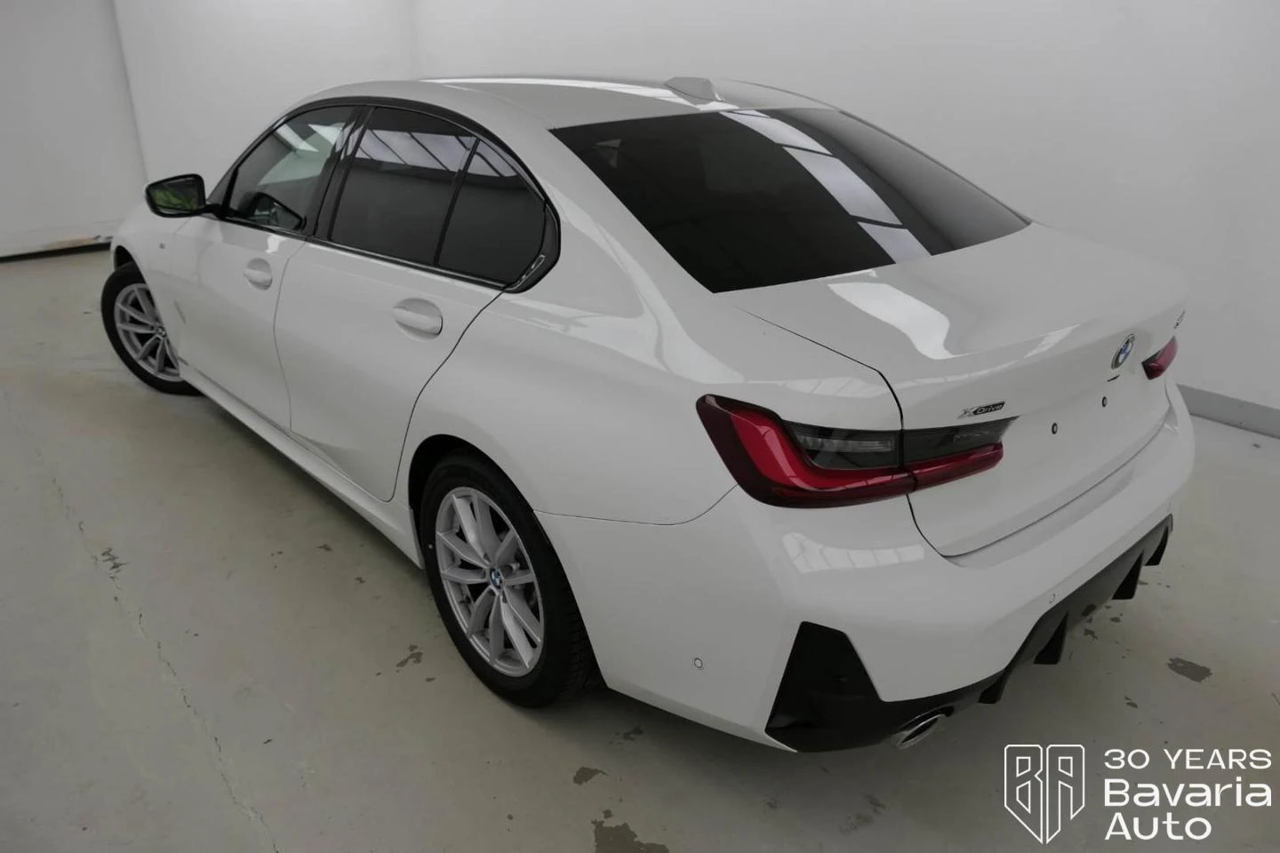 BMW 330 i xDrive M Sport Paket Sportautomatic - изображение 2