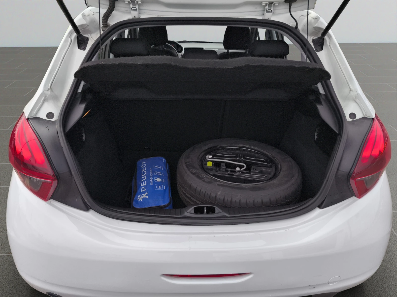 Peugeot 208 5P ACTIVE 1.2 e-VTi 82 BVM5 EURO 6.2 // 1807162 | Mobile.bg � ����������� 14