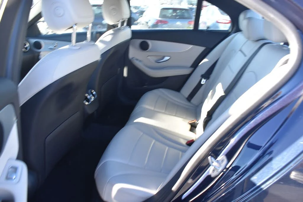 Mercedes-Benz C 300 4MATIC - изображение 6