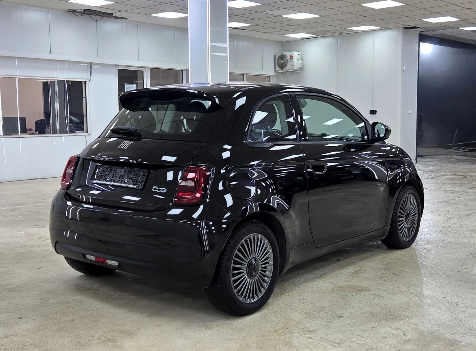 Fiat 500 e42KWh/icon/Navi/Camera - изображение 4