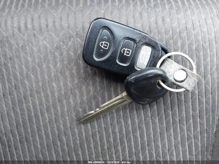 Hyundai Elantra 1.8L I-4 DOHC, VVT, 148HP Front Wheel Drive | Mobile.bg � ����������� 11