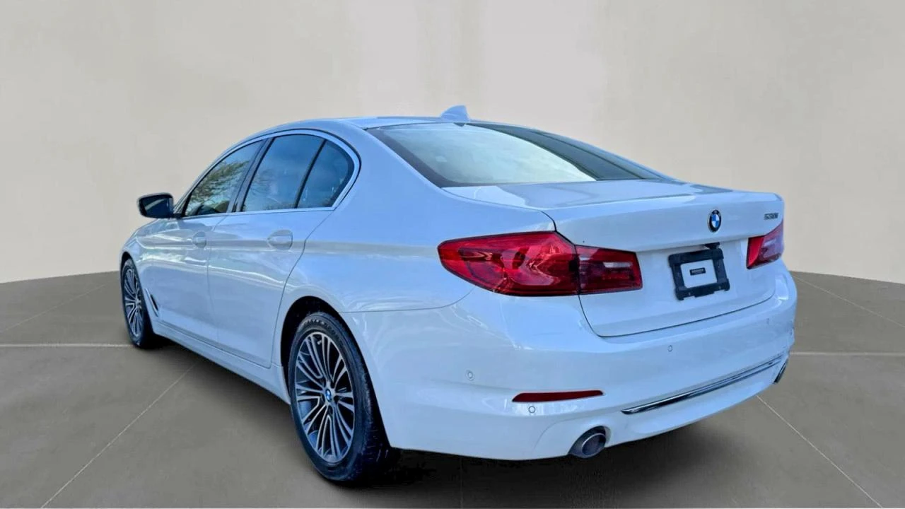 BMW 530 i, снимка 4 - Автомобили и джипове - 54078675