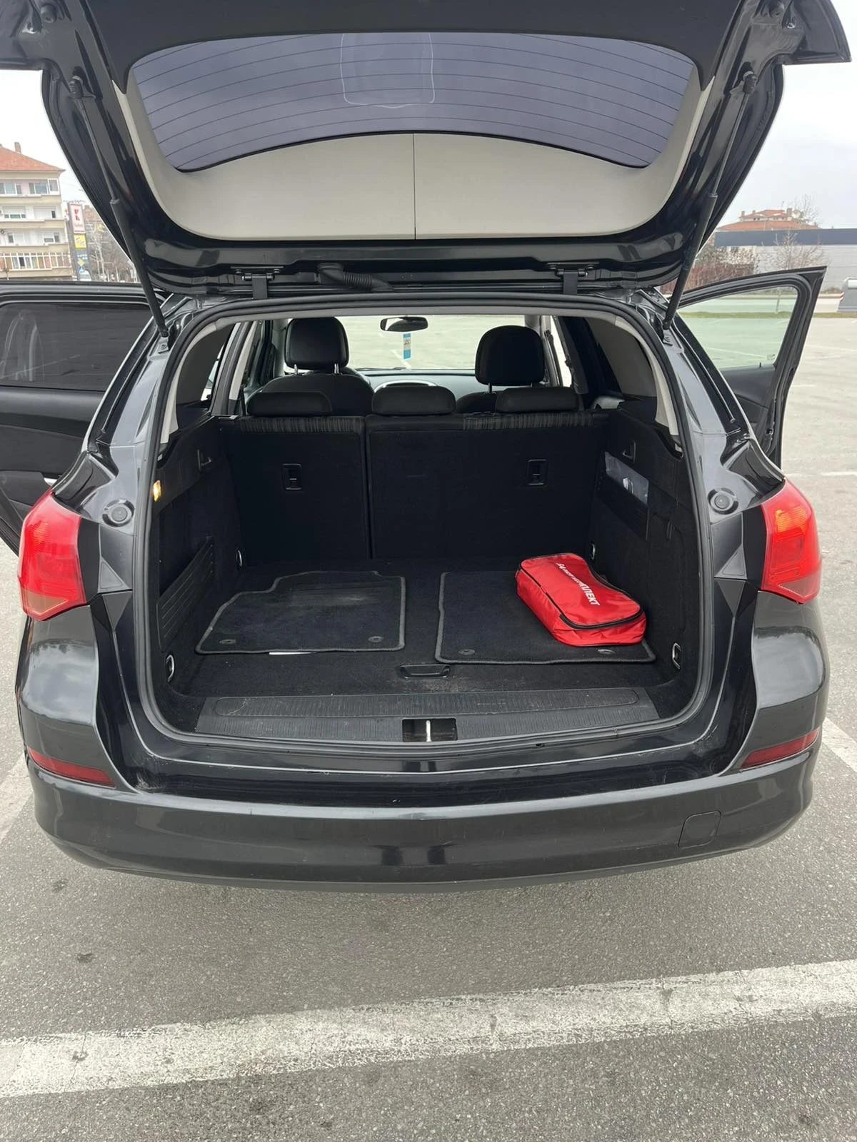 Opel Astra, снимка 5 - Автомобили и джипове - 54277730