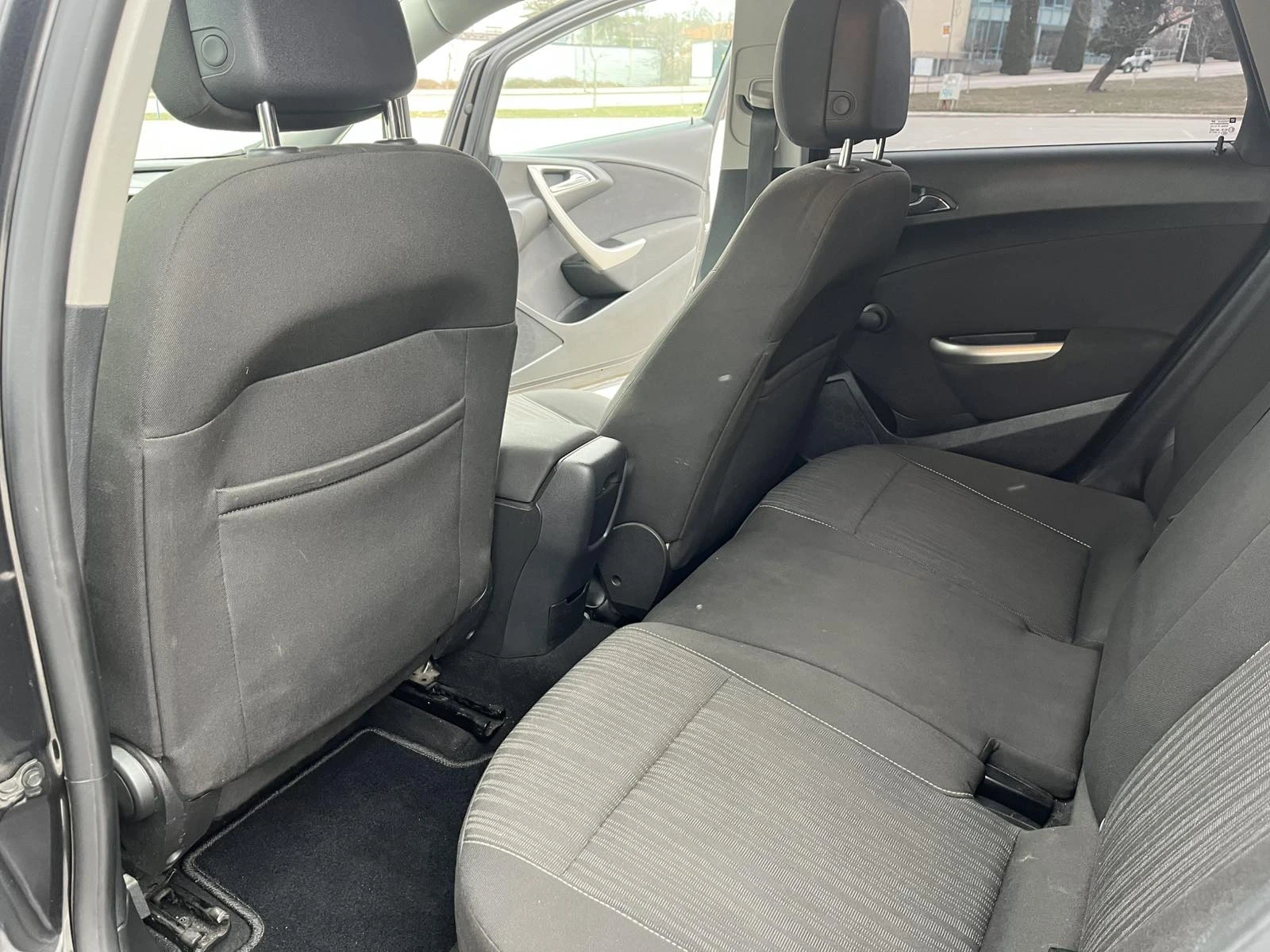 Opel Astra, снимка 6 - Автомобили и джипове - 54277730