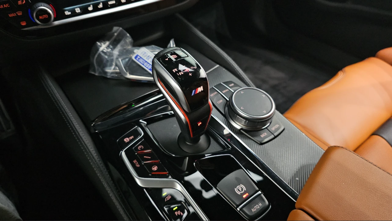 BMW M5 B&O | HEAD UP | COOLED&HEATED SEATS, снимка 10 - Автомобили и джипове - 54493207