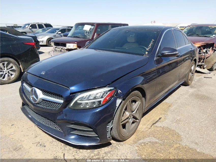 Mercedes-Benz C 300 4MATIC AMBIENT CARPLAY CAM ДИГИТАЛНО ТАБ BURMESTER, снимка 3 - Автомобили и джипове - 54681432