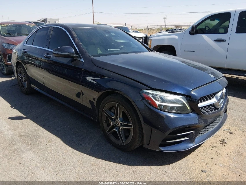 Mercedes-Benz C 300 4MATIC AMBIENT CARPLAY CAM ДИГИТАЛНО ТАБ BURMESTER