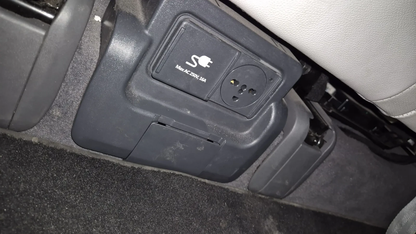 Hyundai Ioniq 5 AWD, снимка 9 - Автомобили и джипове - 54704371
