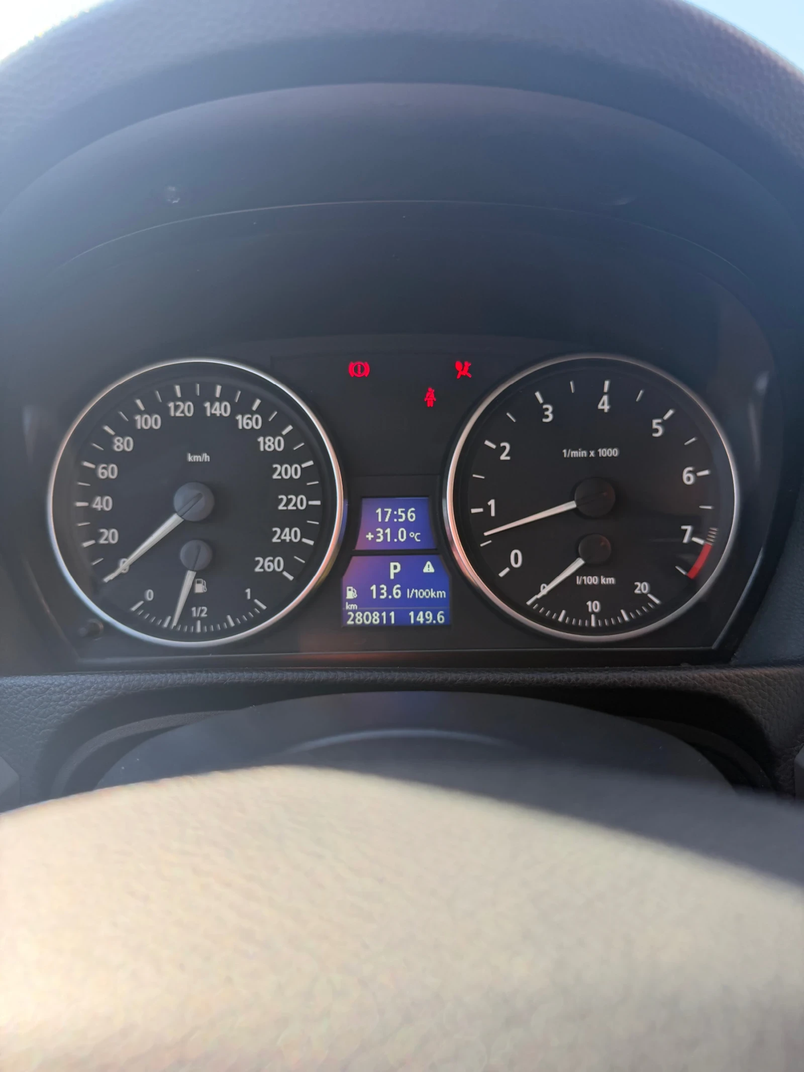 BMW 330, снимка 14 - Автомобили и джипове - 55424169