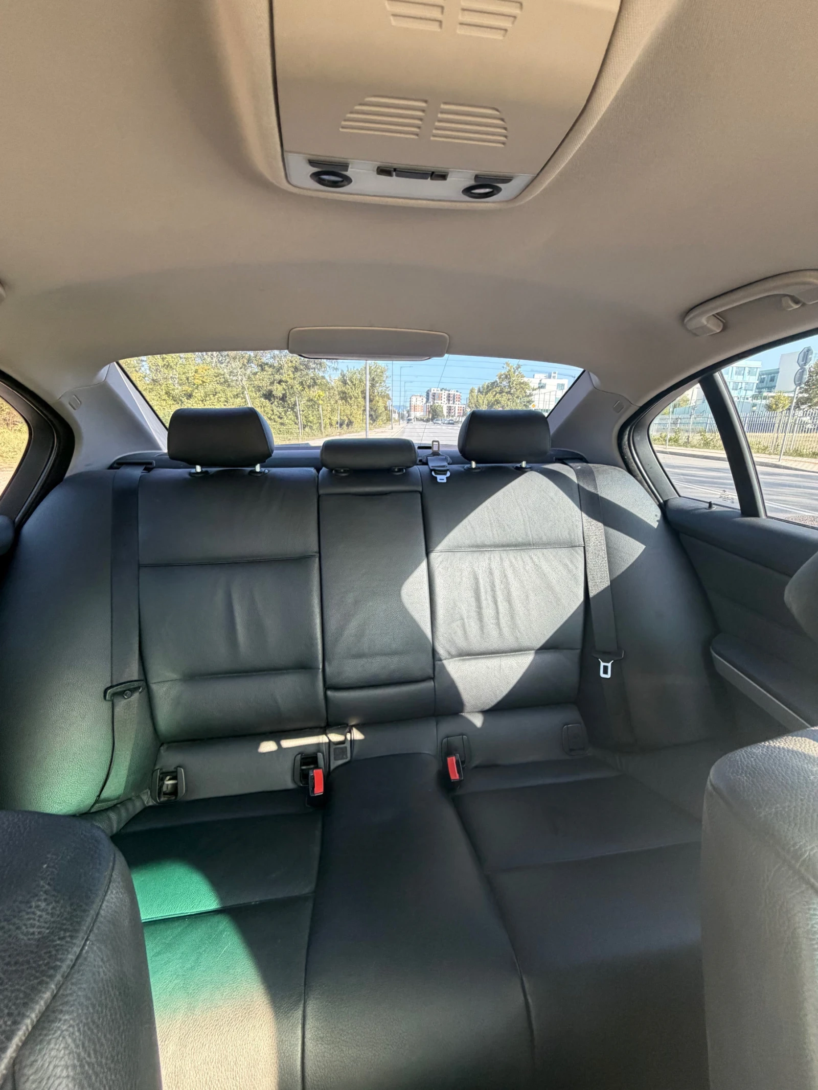 BMW 330, снимка 11 - Автомобили и джипове - 55424169