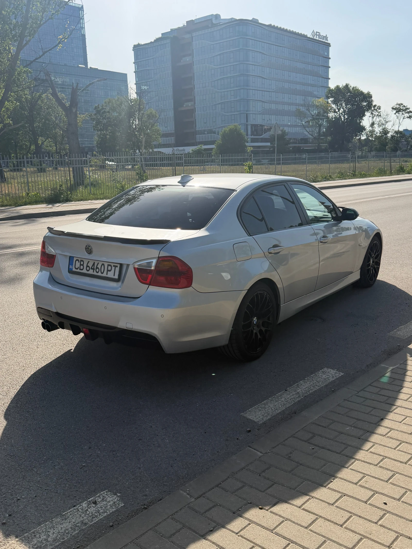 BMW 330, снимка 6 - Автомобили и джипове - 55424169