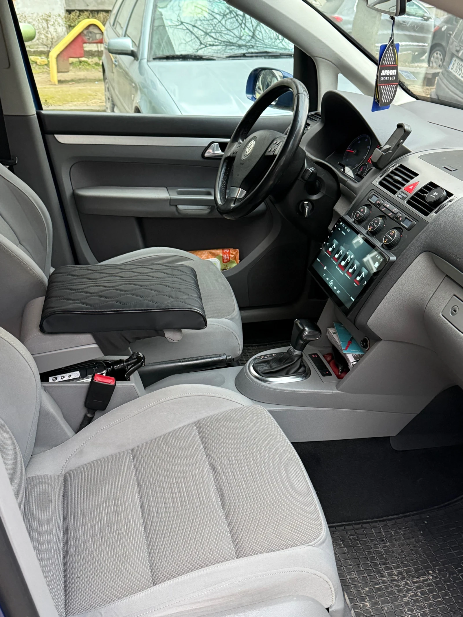 VW Touran 1, 9 TDI, снимка 5 - Автомобили и джипове - 55769976