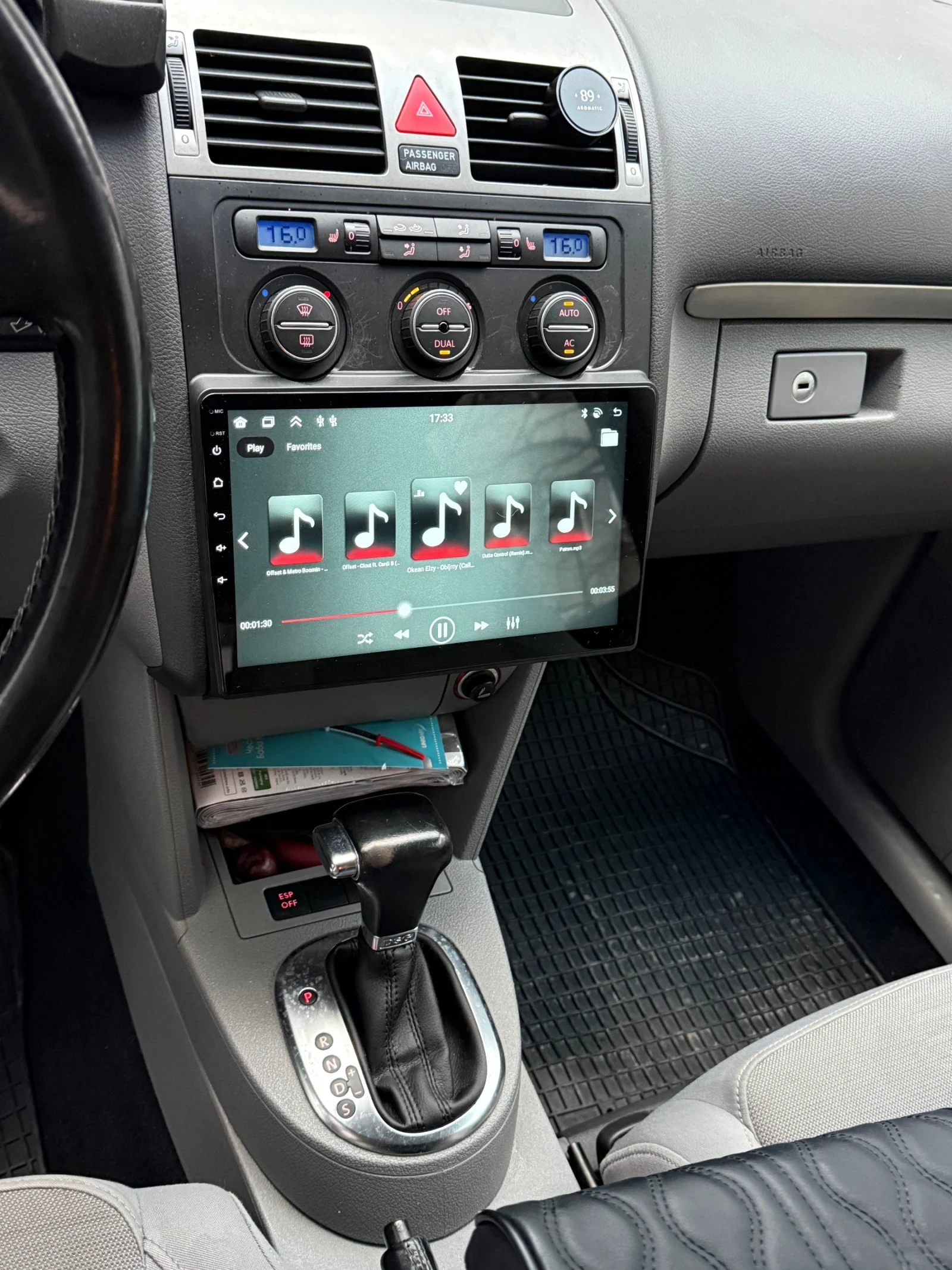 VW Touran 1, 9 TDI, снимка 7 - Автомобили и джипове - 55769976