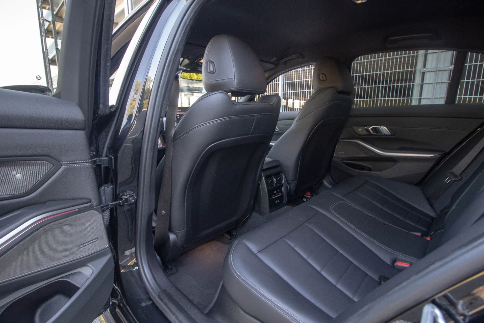 BMW 320 D* XDRIVE* M-SPORT* 360* HUD* H/K*  | Mobile.bg � ����������� 16