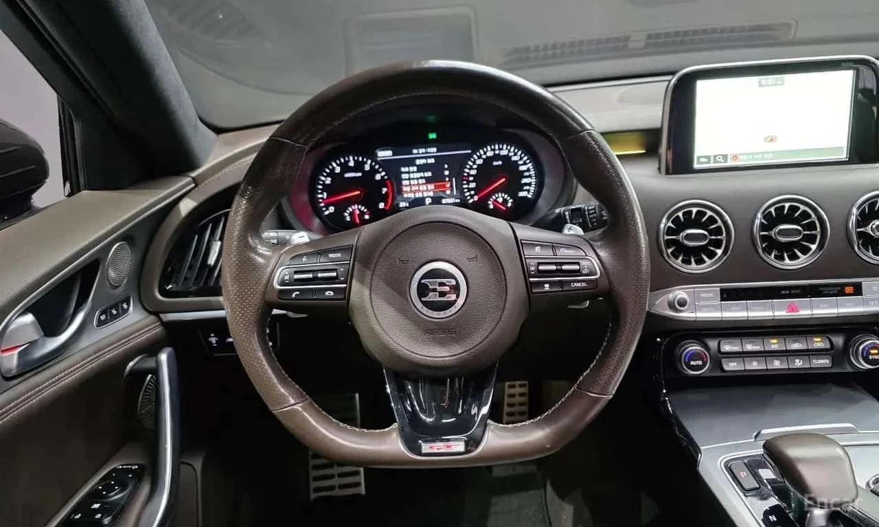 Kia Stinger, снимка 13 - Автомобили и джипове - 56726613