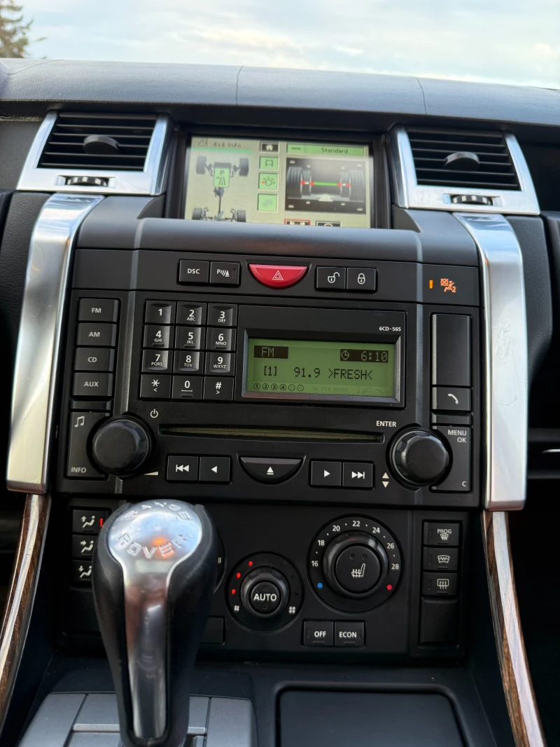 Land Rover Range Rover Sport HSE 2.7 , снимка 17 - Автомобили и джипове - 52656793