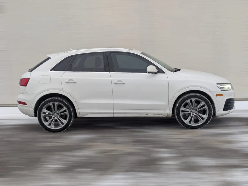 Audi Q3 * S-Line* * HeadUp* AвтоКредит* (ЦЕНА ДО БГ), снимка 4 - Автомобили и джипове - 53498046