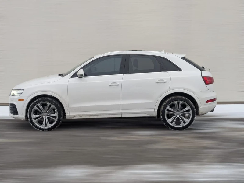 Audi Q3 * S-Line* * HeadUp* AвтоКредит* (ЦЕНА ДО БГ), снимка 5 - Автомобили и джипове - 53498046