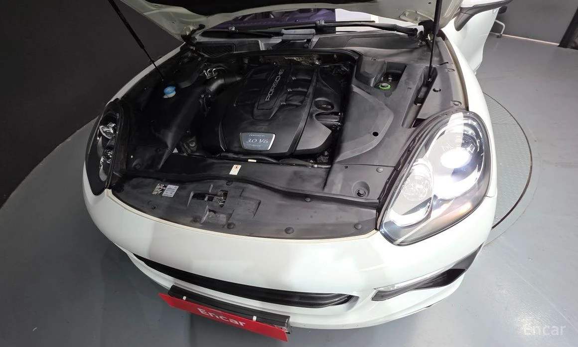 Porsche Cayenne, снимка 6 - Автомобили и джипове - 53736313