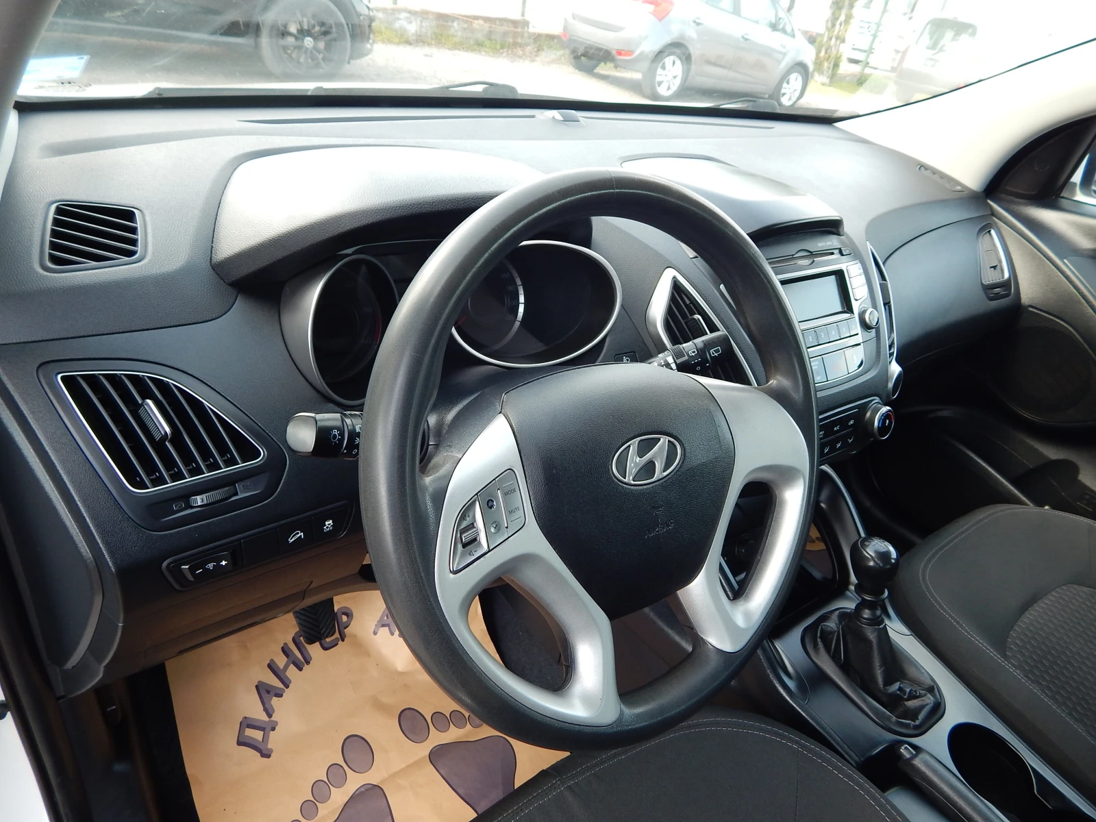 Hyundai IX35 1.7CRDI, снимка 12 - Автомобили и джипове - 54194053
