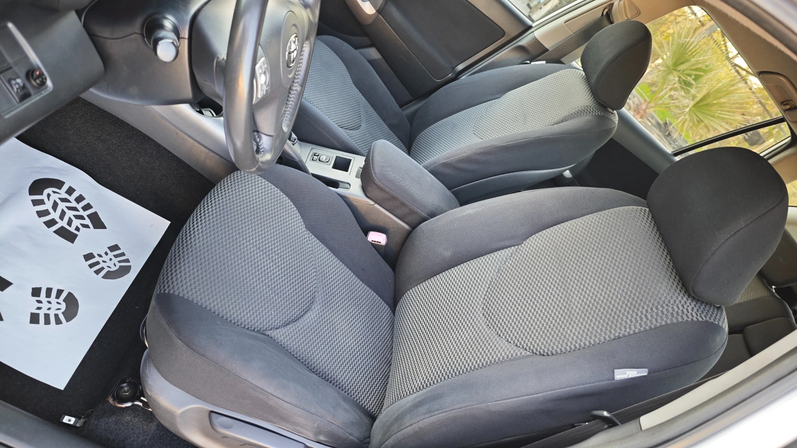 Toyota Rav4 РОЛБАР/СТЕПЕНКИ/РЕЙЛИНГ/8RAM/8ЯДР ANDROID/ОБСЛУЖЕН, снимка 16 - Автомобили и джипове - 54246765