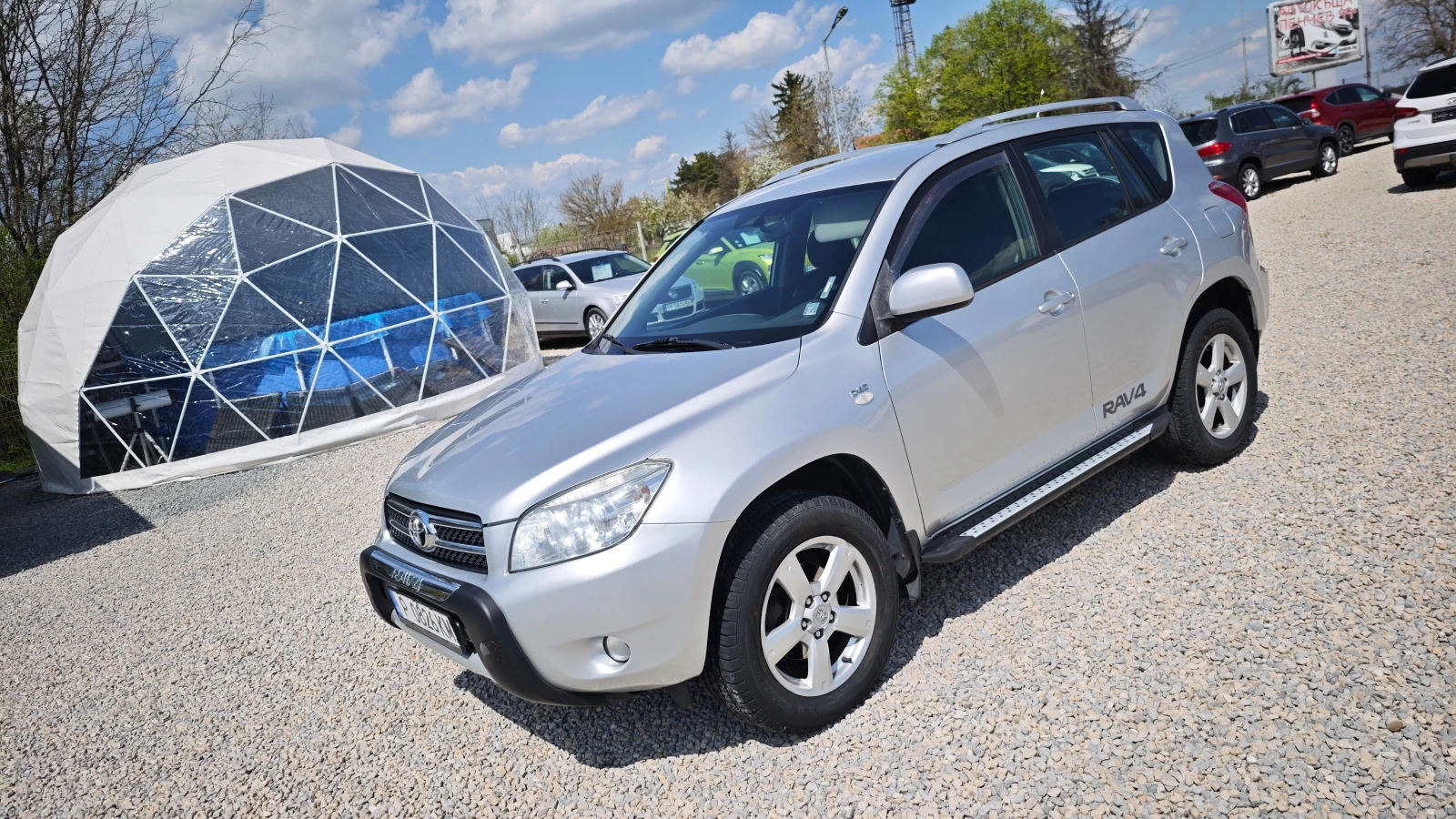 Toyota Rav4 РОЛБАР/СТЕПЕНКИ/РЕЙЛИНГ/8RAM/8ЯДР ANDROID/ОБСЛУЖЕН