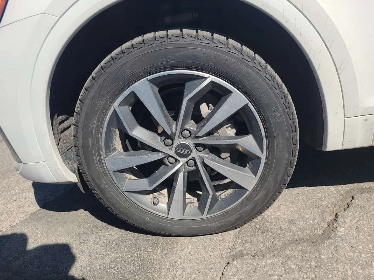 Audi Q5 PROGRESSIV/CARFAX/ДИСТРОНИК/+ ГУМИ/2 КЛЮЧА/ПАНО/, снимка 17 - Автомобили и джипове - 54297154